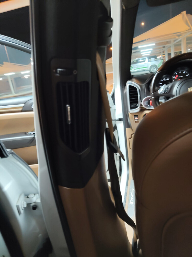 Porsche Cayenne S 32,000 2012  - 13