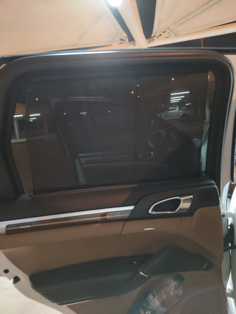 Porsche Cayenne S 32,000 2012  - 8
