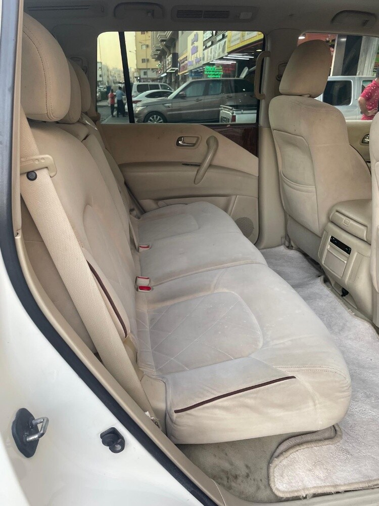 Nissan    patrol    platinum  2015 - 2