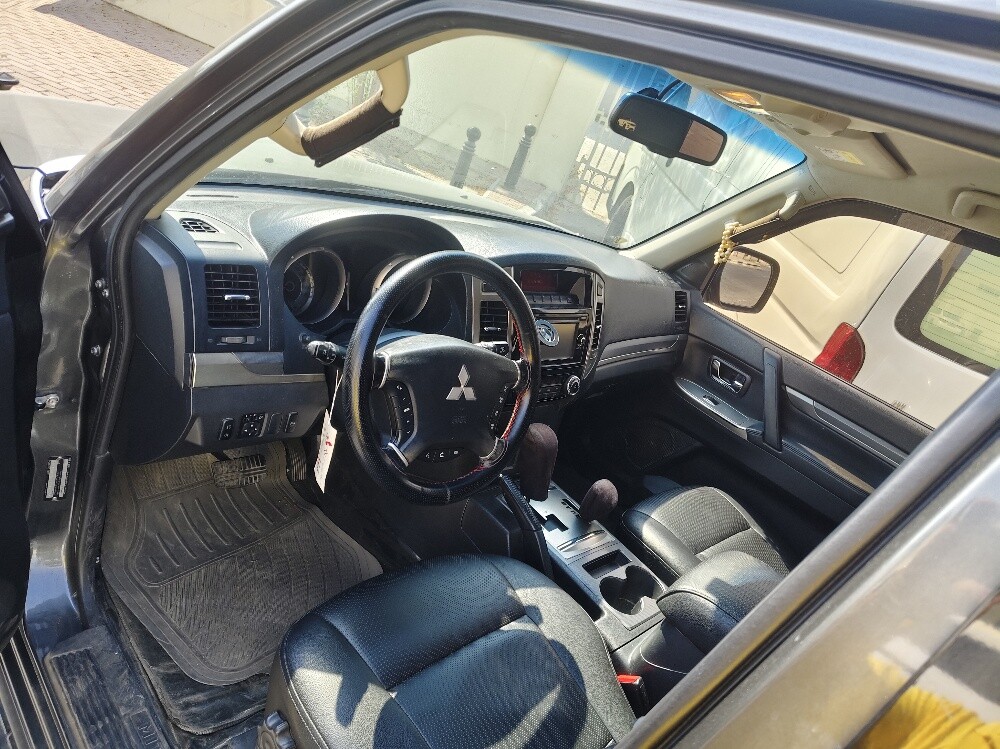 Mitsubishi    Pajero    2018   sale - 9