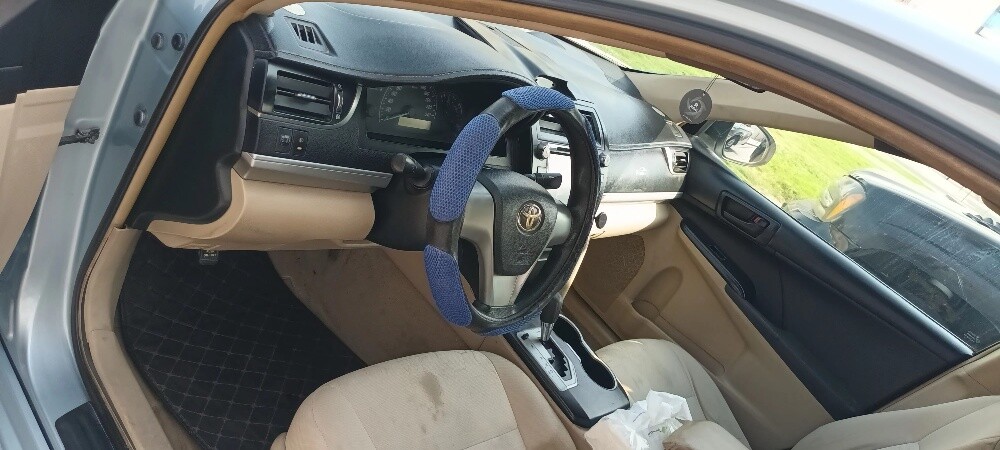 Toyota csmry gl 2012 personal used - 13