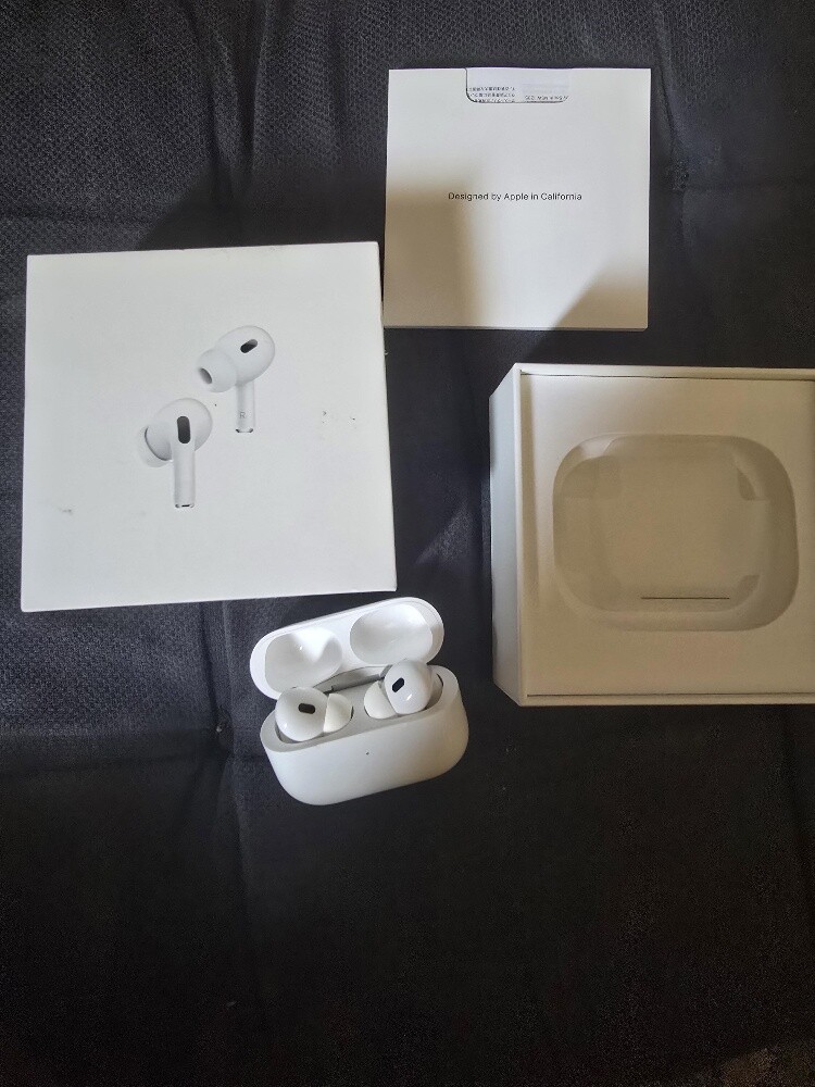iPhone 14 Pro Max Gold+airpods - 5