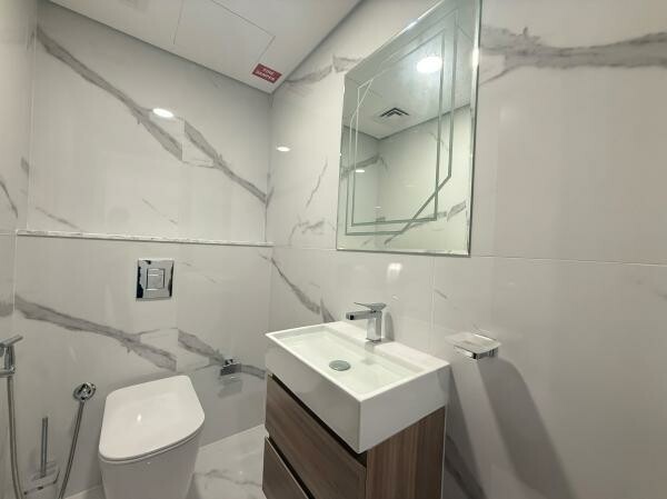 LUXURY 2BHK SEA VIEW-W/ 2 BALCONIES - 12
