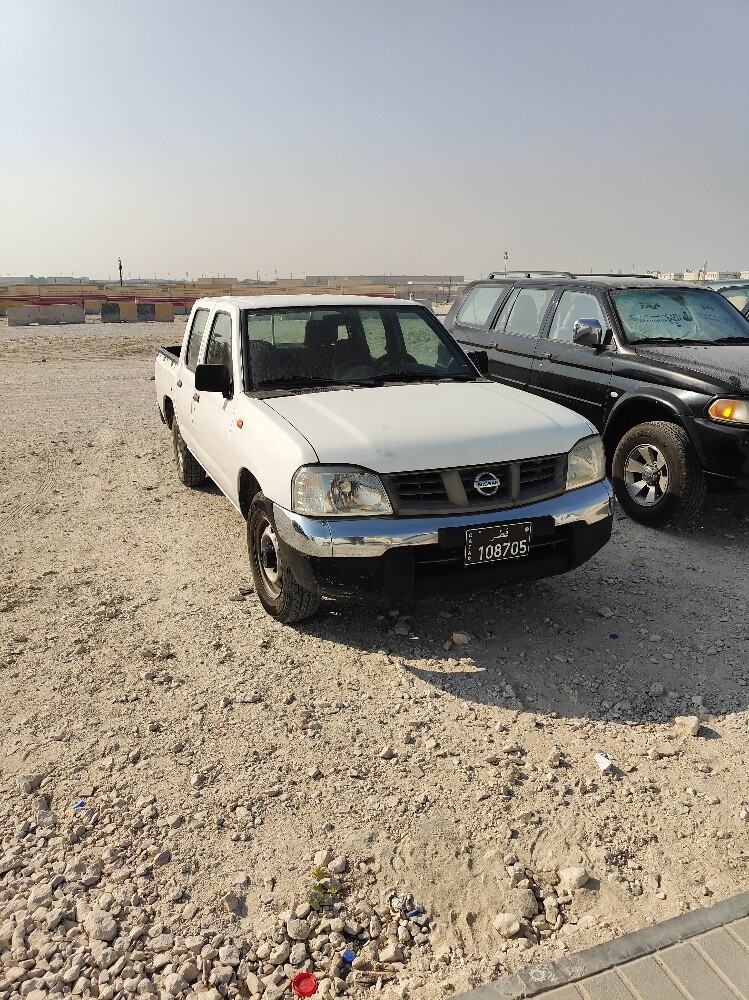 nissan pickup 2014 - 1