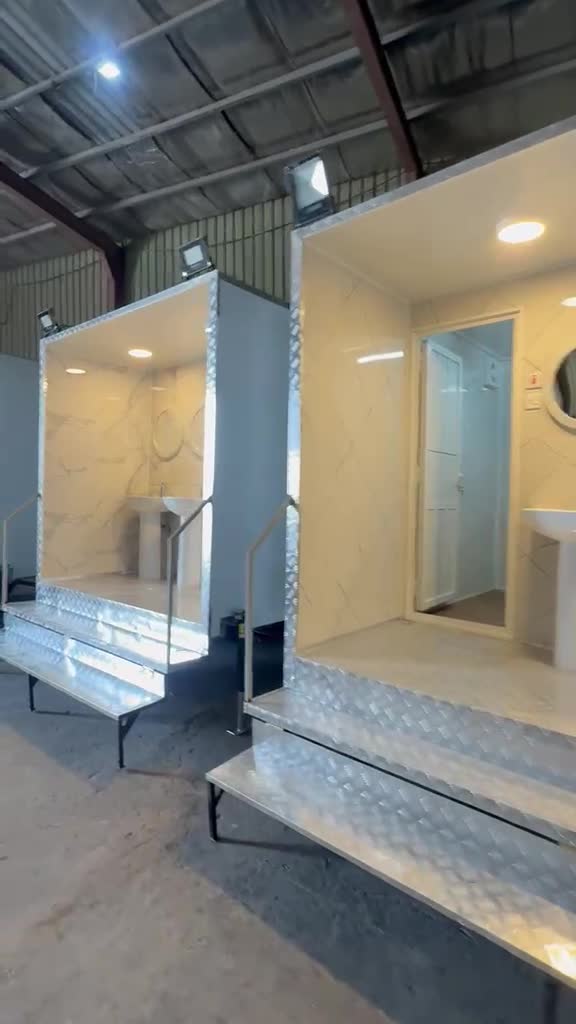 Caravan toilets &kitchen - 5