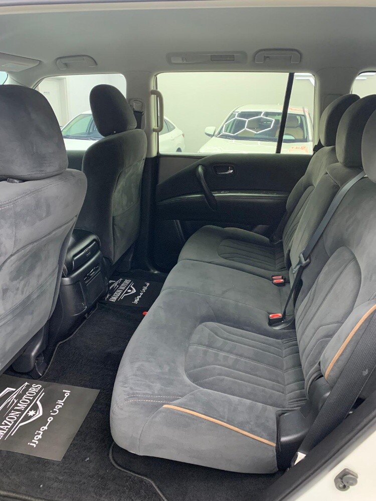 Nissan Patrol Automatic SUV - 10