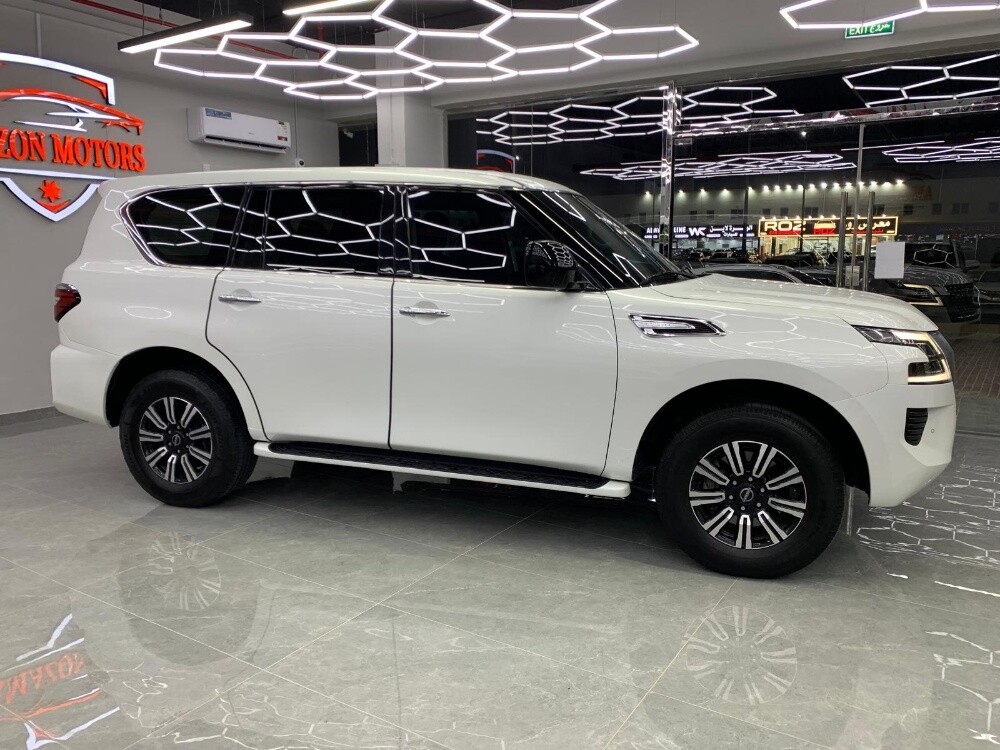 Nissan Patrol Automatic SUV - 5