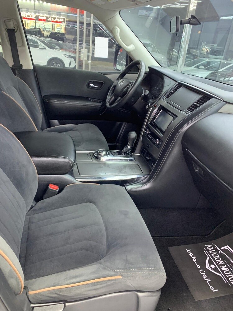 Nissan Patrol Automatic SUV - 11