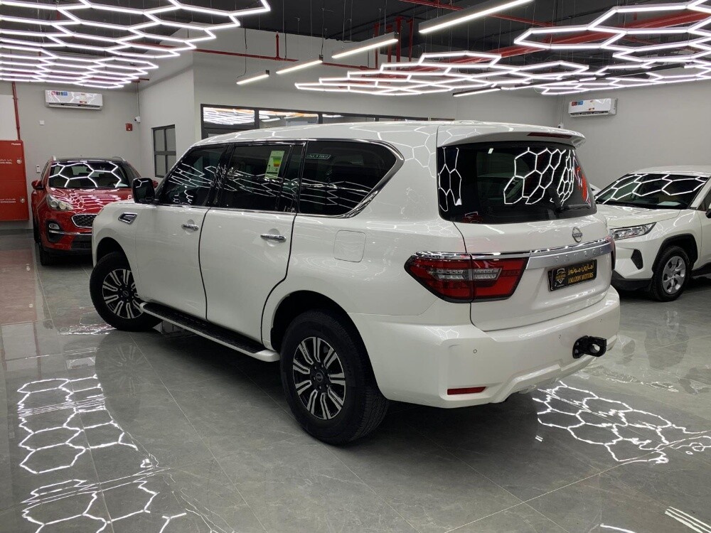 Nissan Patrol Automatic SUV - 8