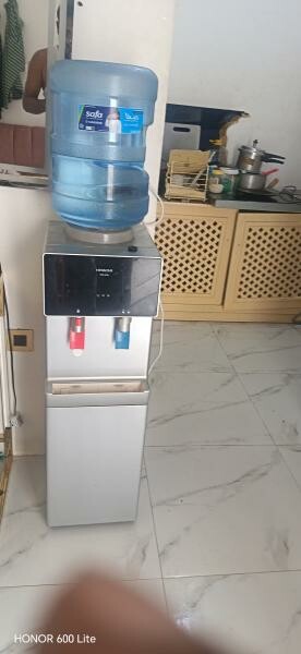 Hitachi water dispencer - 2