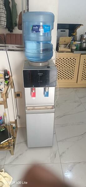 Hitachi water dispencer - 1