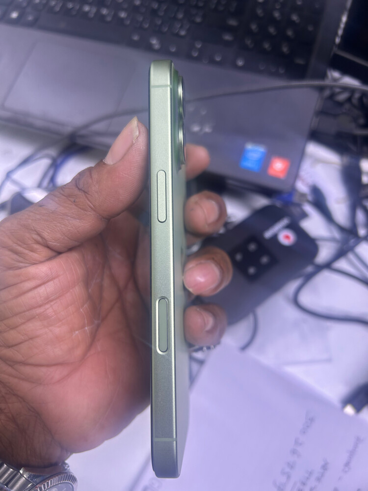 iPhone 17 - 6