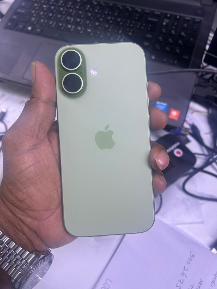 iPhone 17 - 5