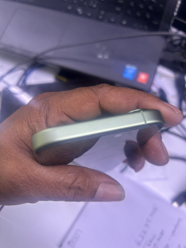 iPhone 17 - 1