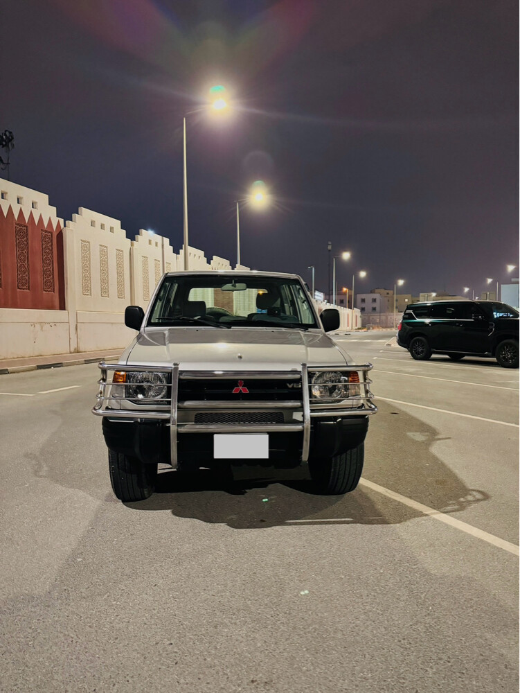 MITSUBISHI PAJERO 3-Door  - 7