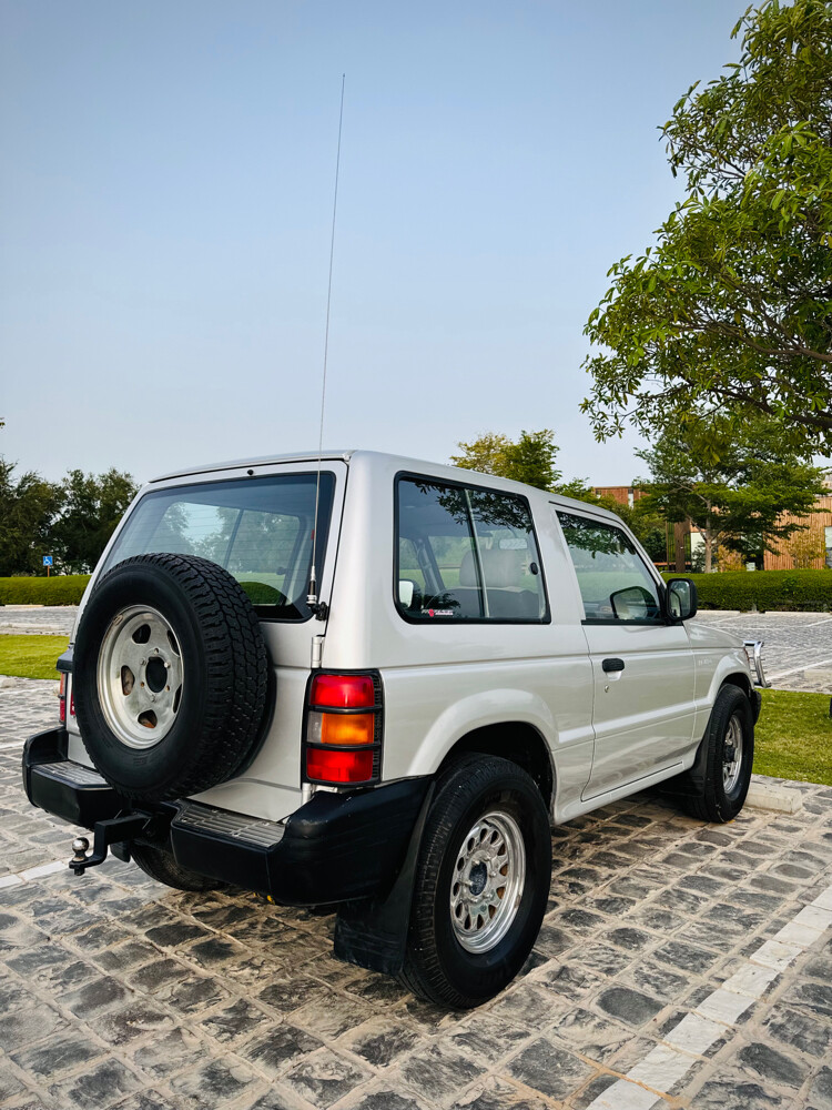 MITSUBISHI PAJERO 3-Door  - 5