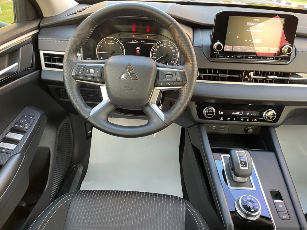 Mitsubishi Outlander 2025  - 14