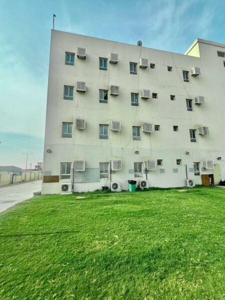 سكن في المنطقة الصناعية 48 غرفه - 1