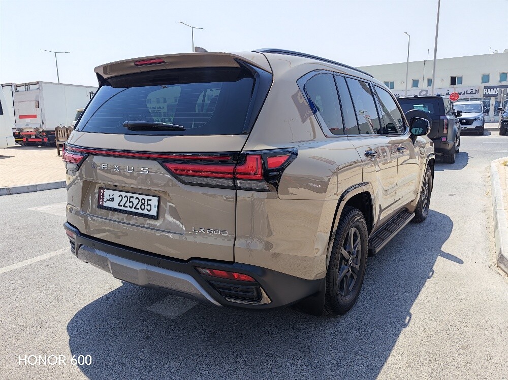 Lexus LX600 - 5