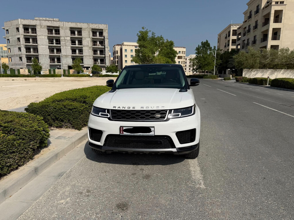 Range Rover HSE Sport - 68k KM only - 6