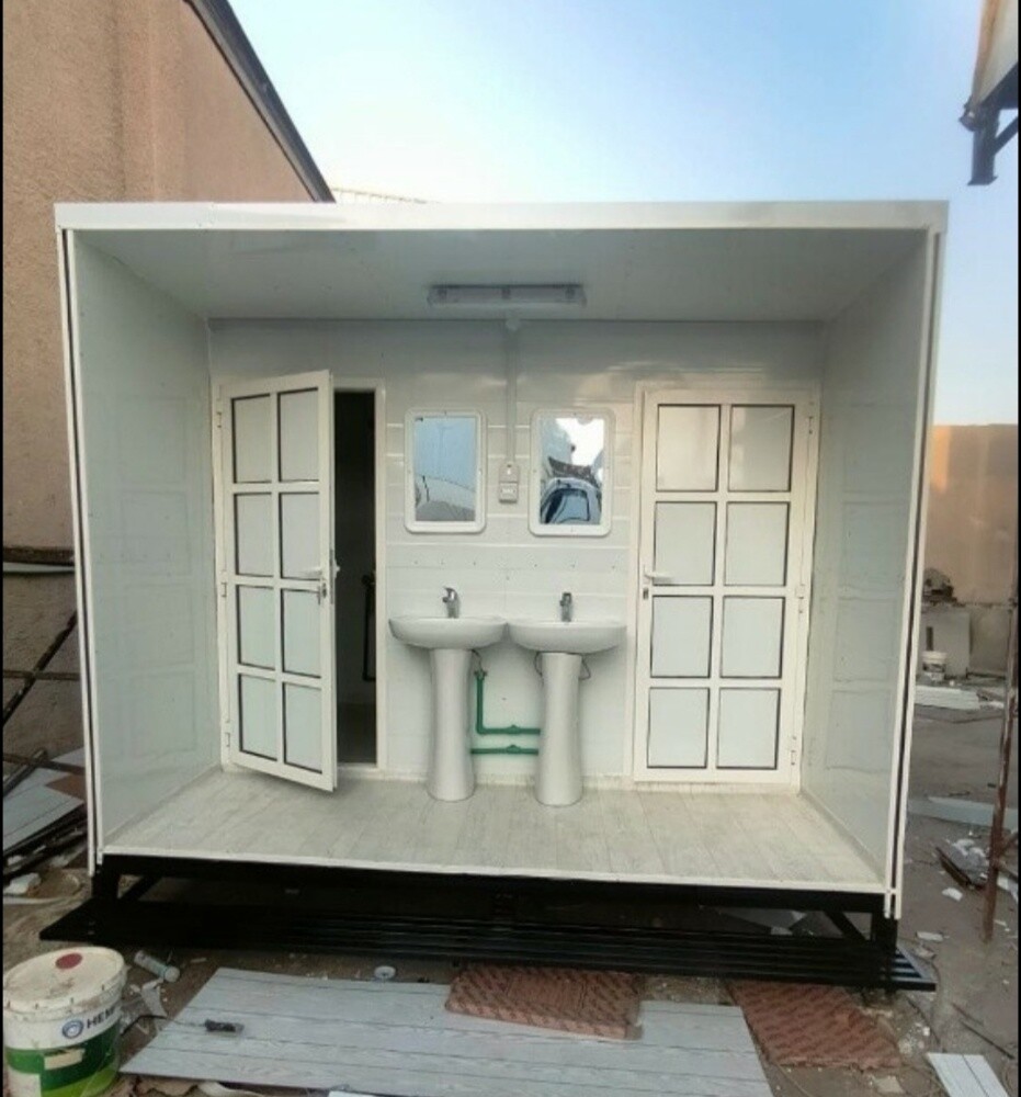 cabin toilet kitchen - 8