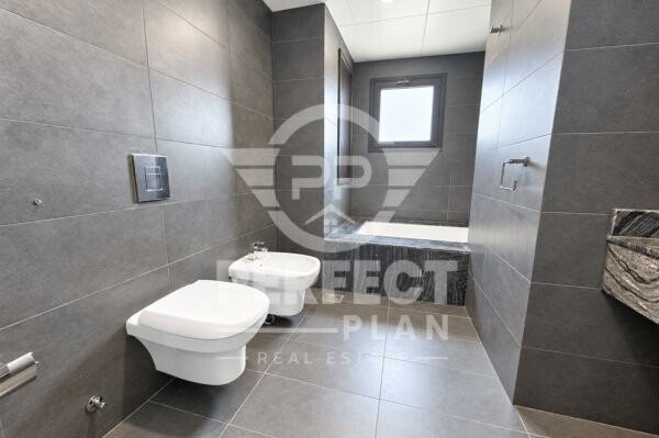 Fully Furnished Sea-View Apartment - 7