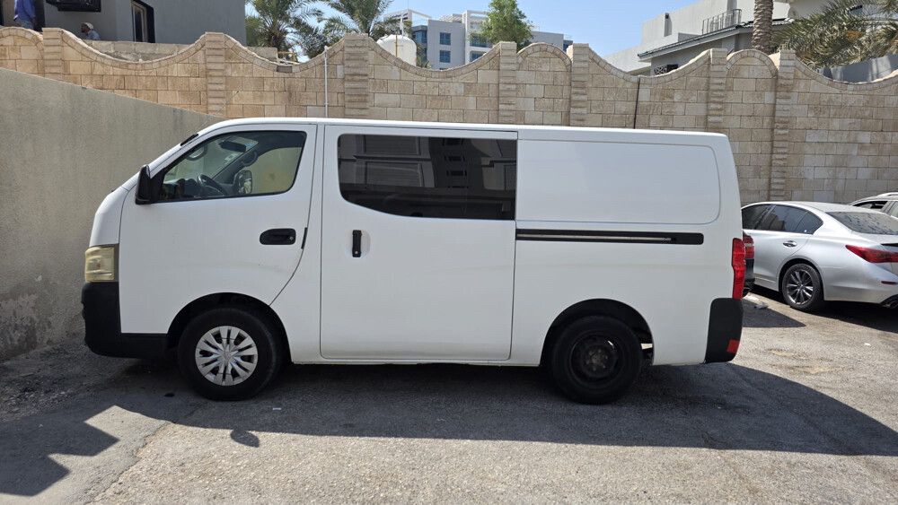 NISSAN URAVAN 2016  - 8