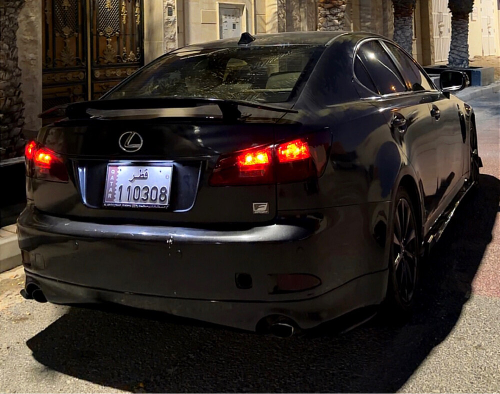 Lexus is300  - 2