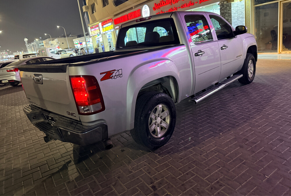 2011 GMC SIERRA Z71 SLE V8 - 8