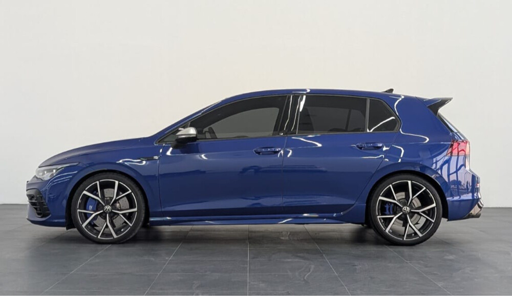 2023 Volkswagen Golf R - 2