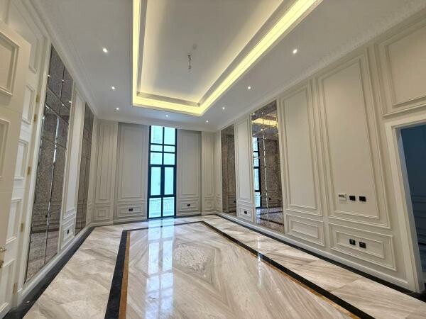 ULTRA-LUXURY 9BR VILLA - 3