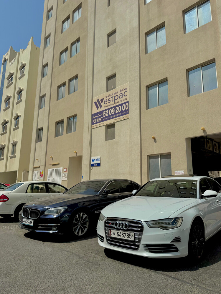 Audi A6  - 8