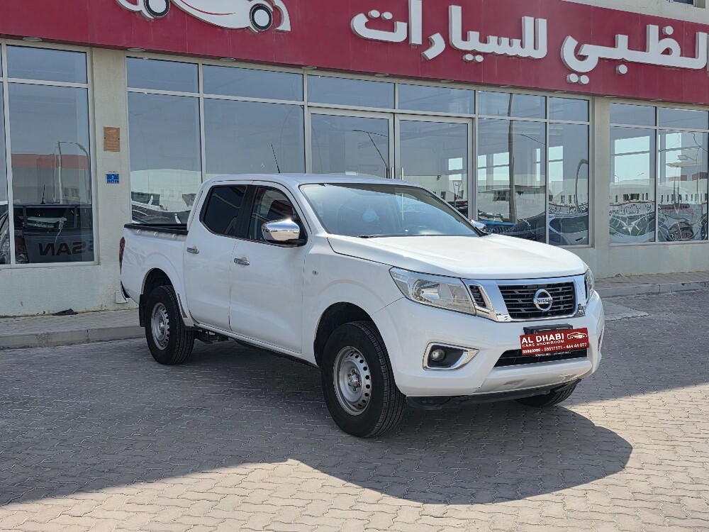 نيسان نافارا اس اي عادي ابيض2020 - 2