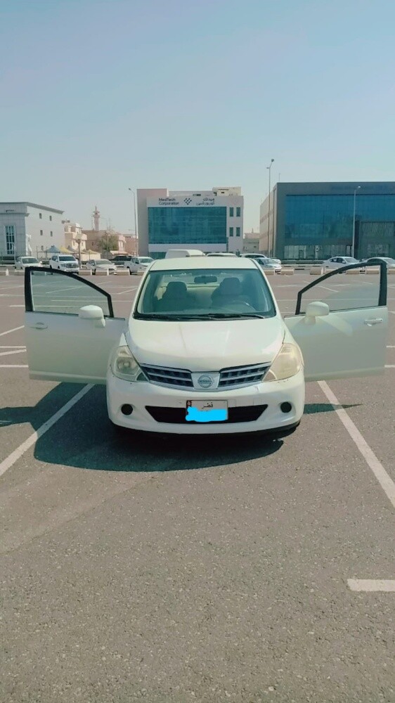NISSAN TIDDA model 2010 - 2