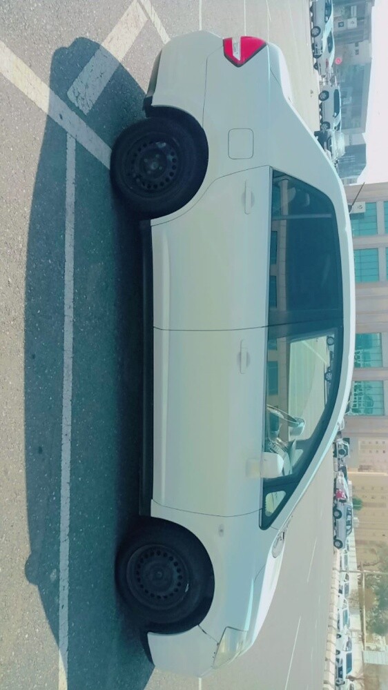 NISSAN TIDDA model 2010 - 5