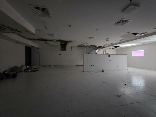 Shop for Rent in Fox Hills - 5