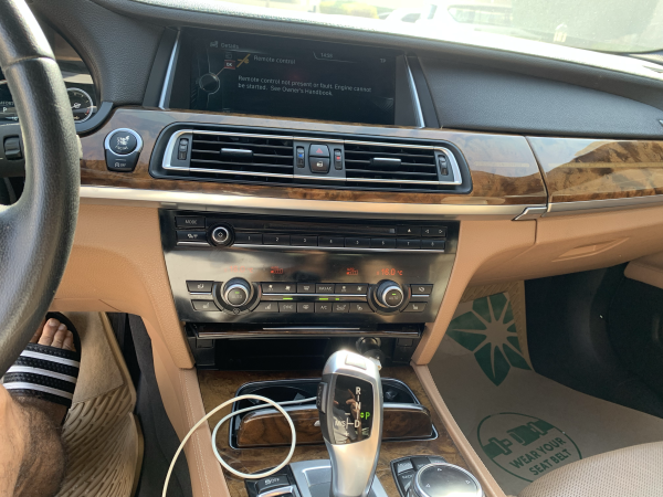 BMW 740 Li - 7
