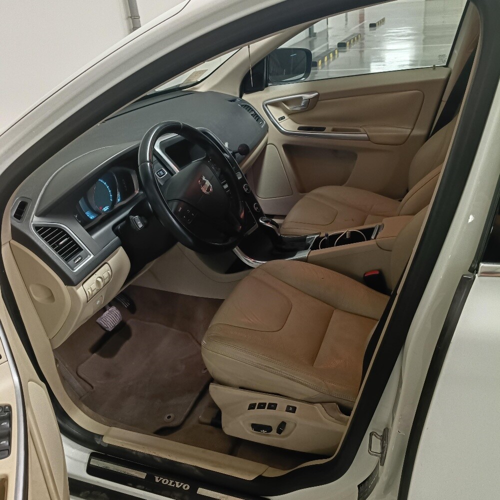 Volvo  2014 - 10