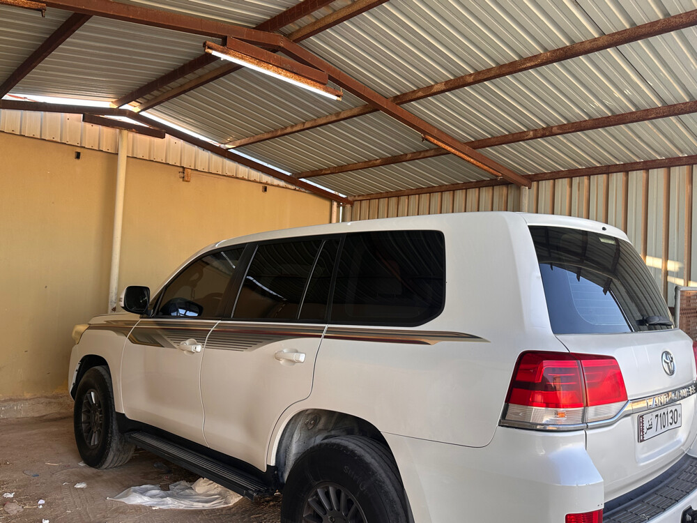 Land Cruiser - 2