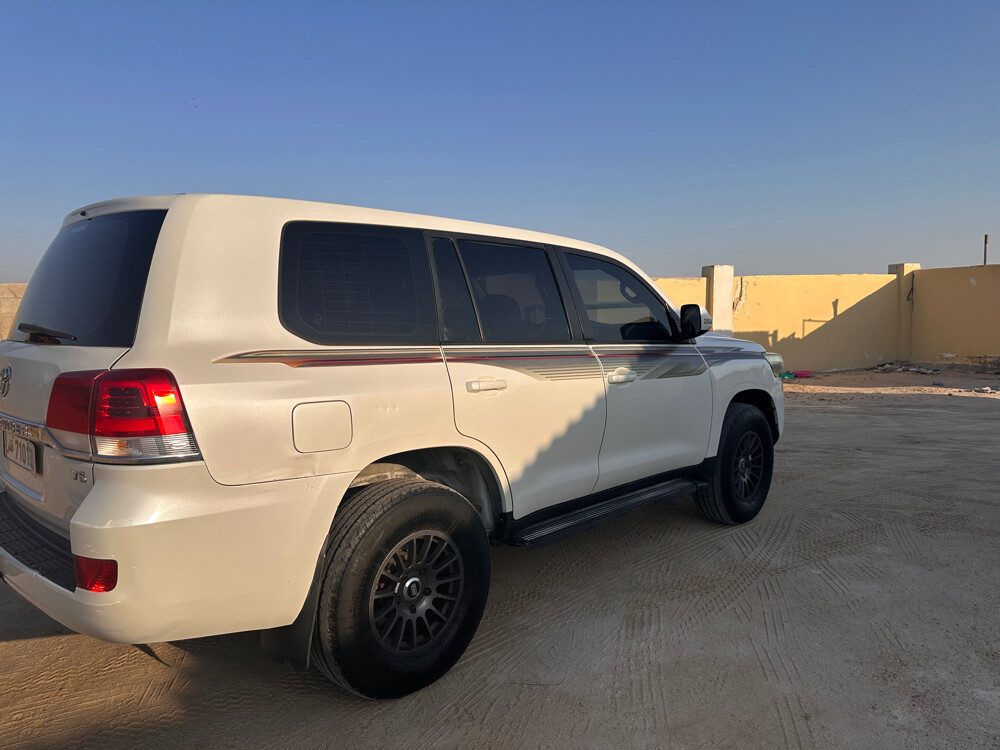 Land Cruiser - 6