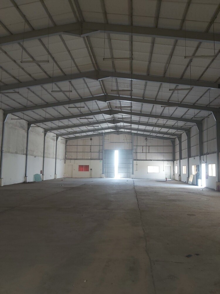 In Aba Saleel 1300M, 2 Rooms - 4
