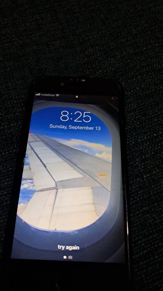 iPhone 7s - 1