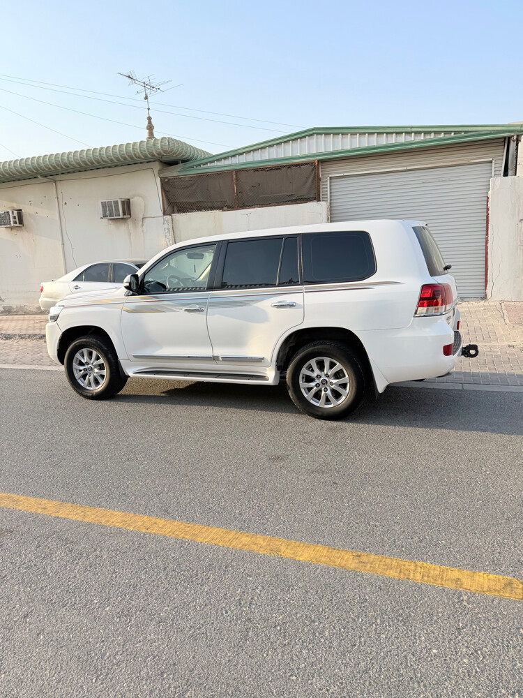 Toyota Land Cruiser 2016 GXR V8 - 10