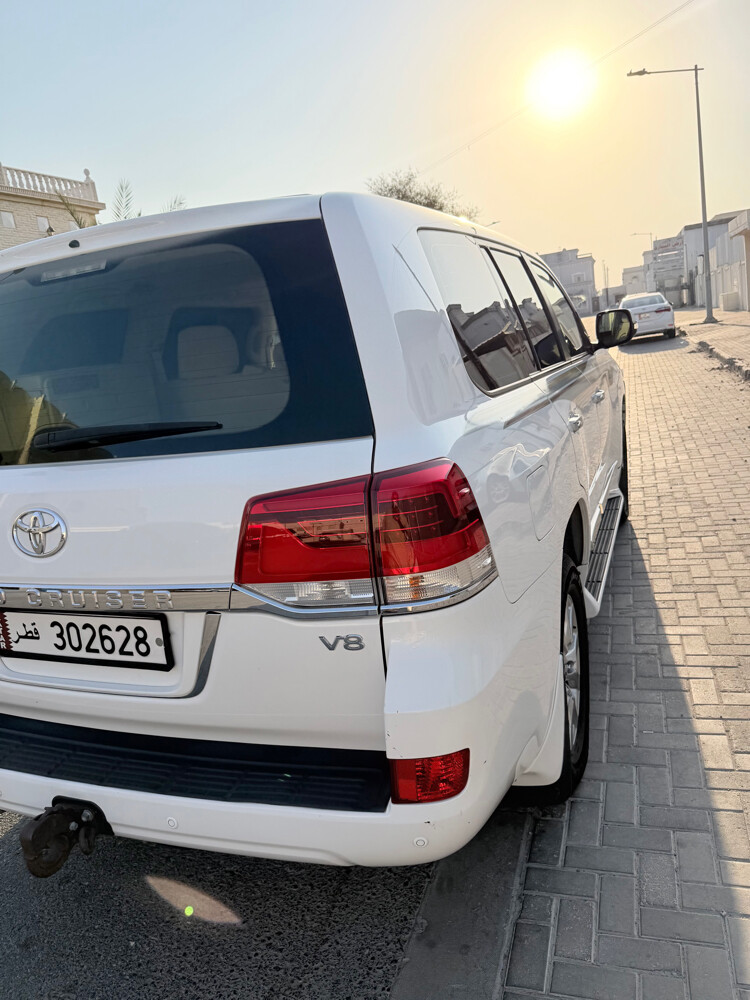 Toyota Land Cruiser 2016 GXR V8 - 2