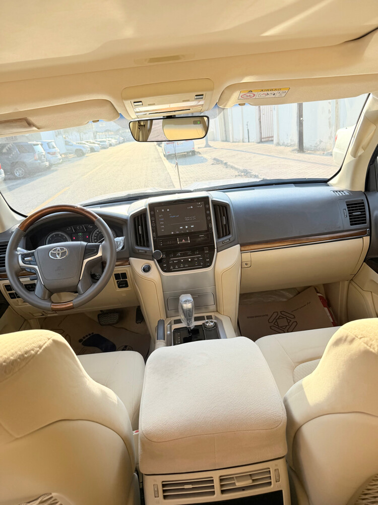 Toyota Land Cruiser 2016 GXR V8 - 8
