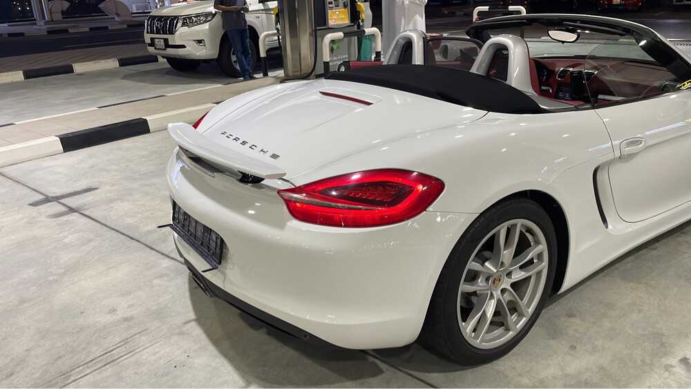 porche boxter 2014 6 cylinder  - 2