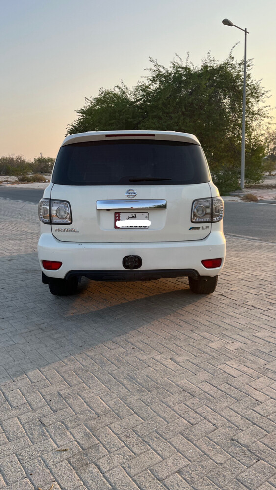 Nissan patrol 2010 LE - 4