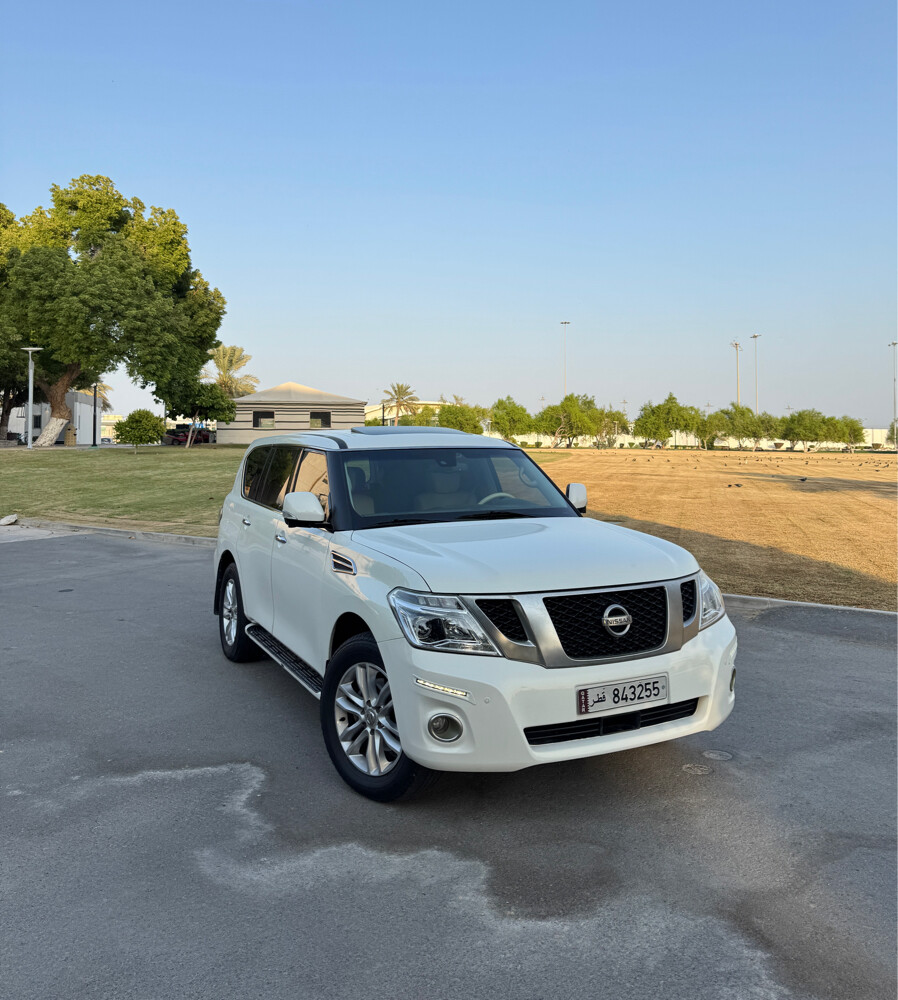 Nissan Patrol LE Full-Options 400hp - 2