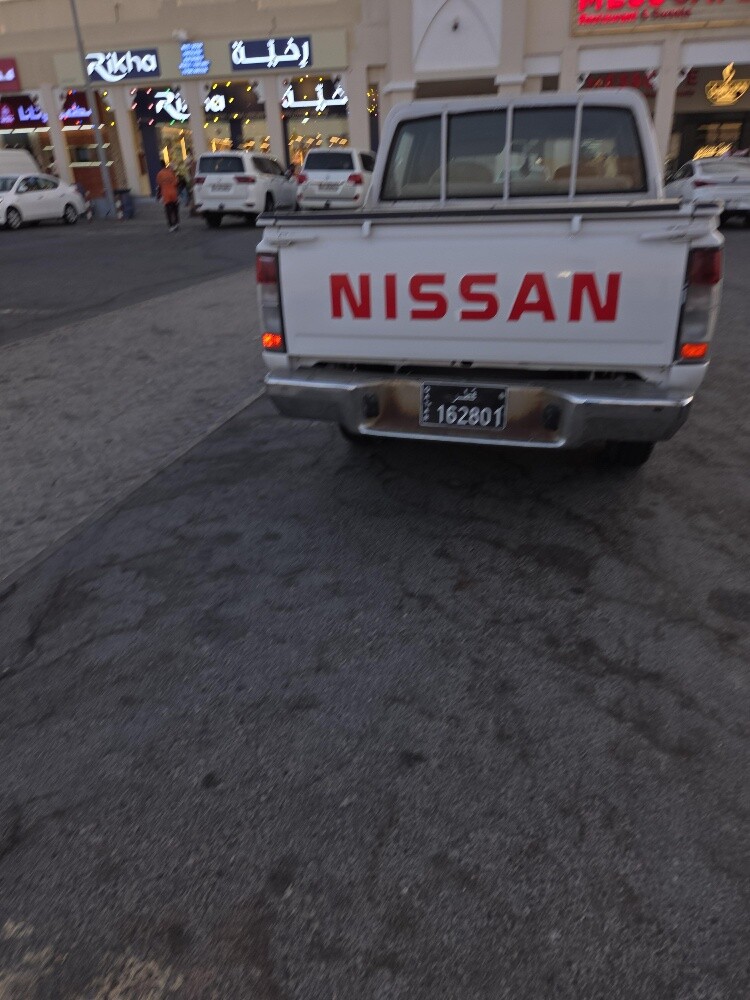 Nissan Pickup for sale - 4