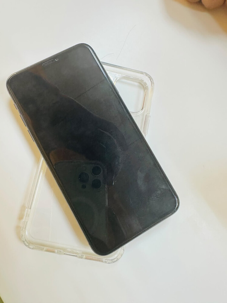 Battery 90 accidentally face id issu but ifix possible back face id nothing any part change good phone for your budget thanks sir - 2
